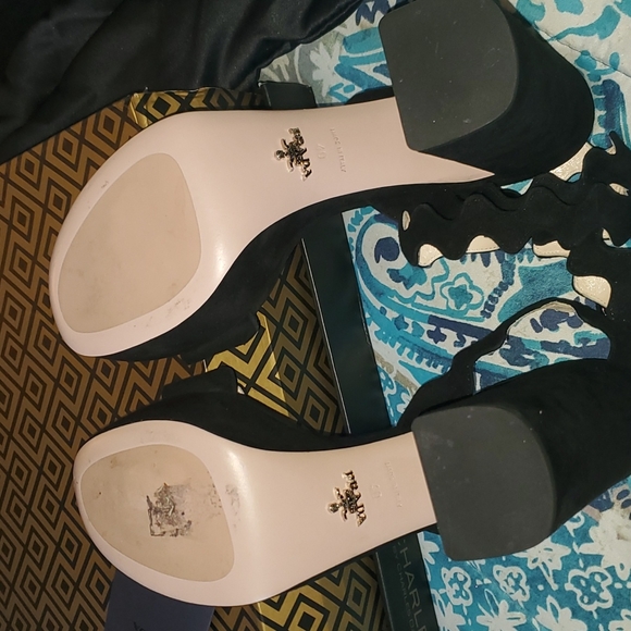 Black suede heel Prada - Picture 4 of 7